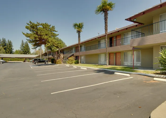 Pet Friendly hotel: Vagabond Inn Sunnyvale
